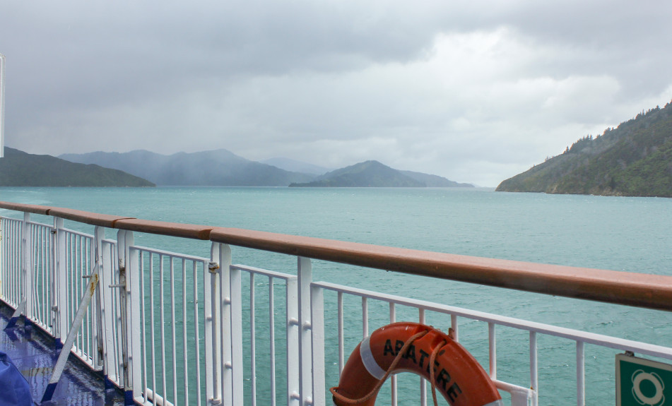 Interislander Aratere Outdoors on a moody day 950x575 ResizedImageWzk1MSw1NzVd