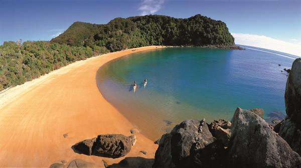 Kayaking at Te Puketea in the Abel Tasman National Park credit Wilsons Abel Tasman 1000x560 ResizedImageWzYwMCwzMzZd