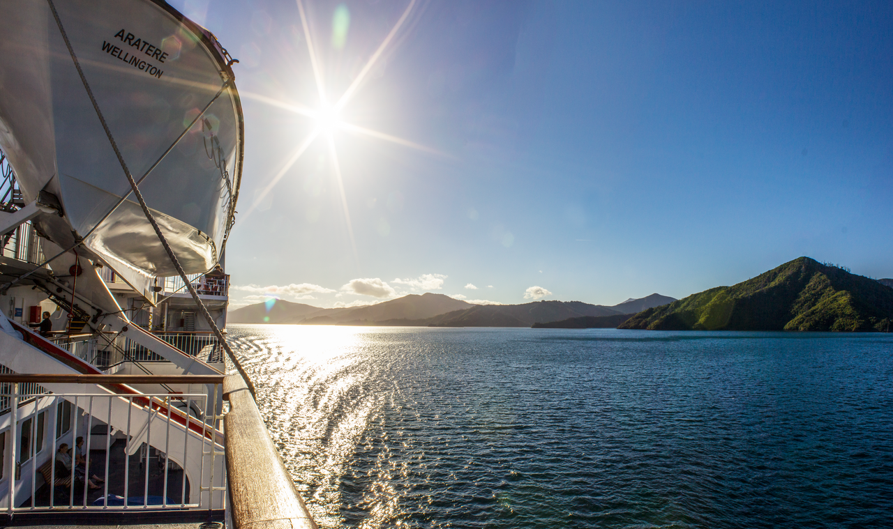 Interislander Aratere Sunset Lifeboat RH1256 65 NH