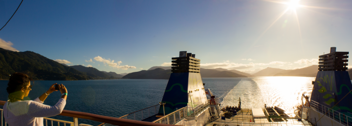 Interislander Aratere Sunset photographer looking back RH1290 3