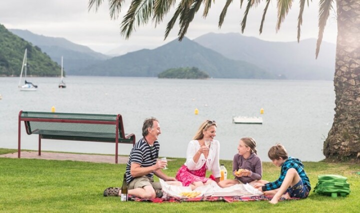 428519 picton foreshore family fish and chips 4 web opt for web