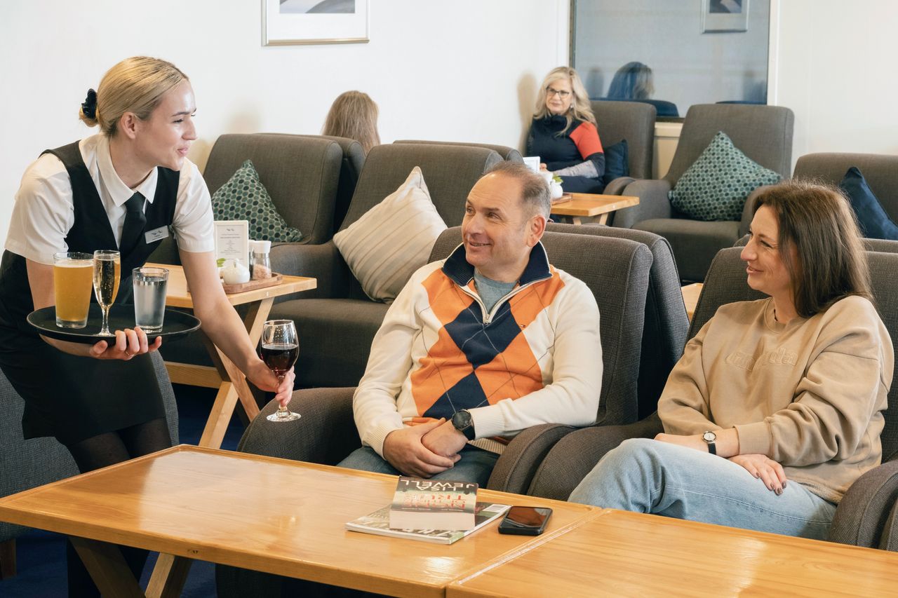 Premium Lounge 